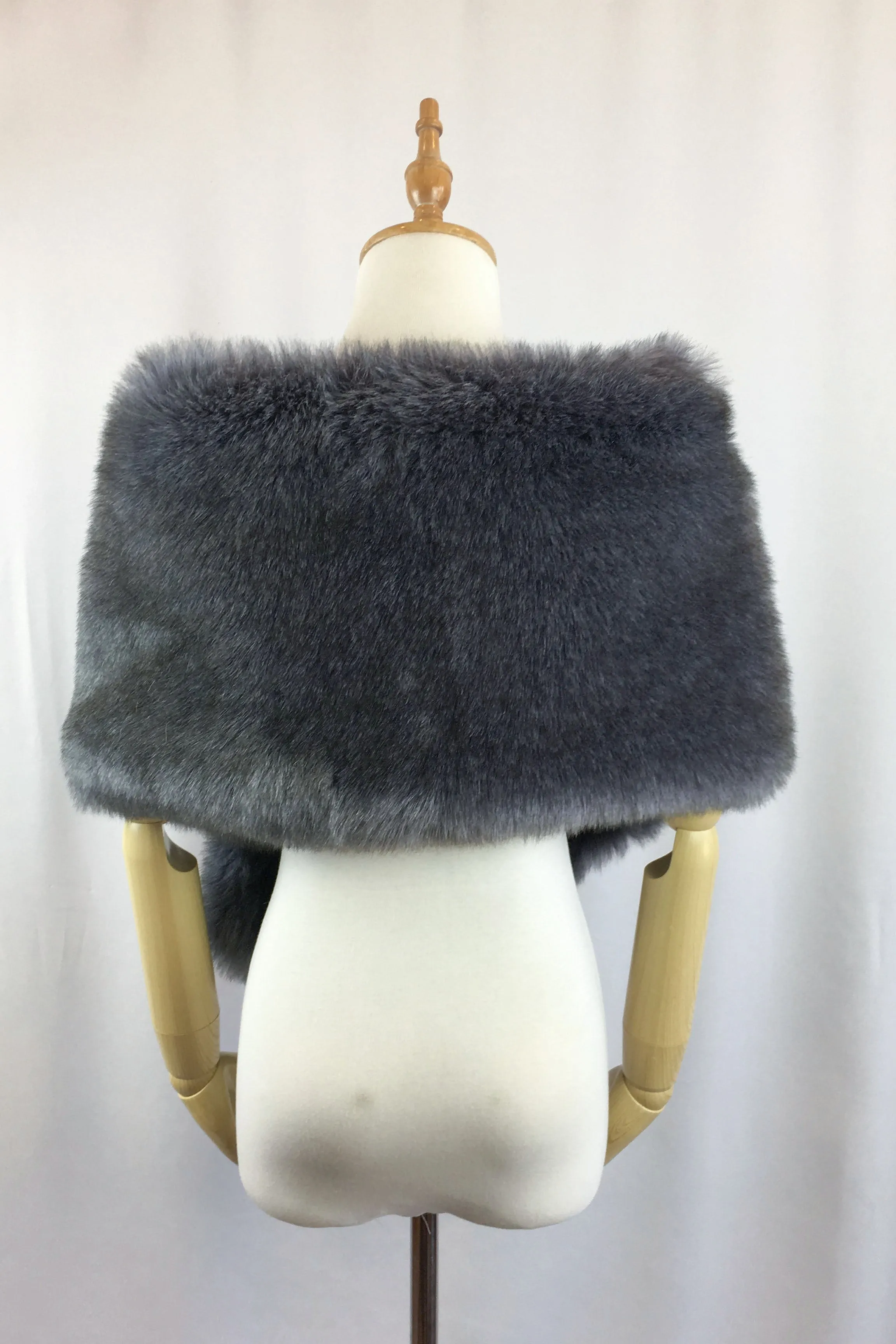 Dark Blue / Gray Faux Fur Shawl (Lilian DGry01)