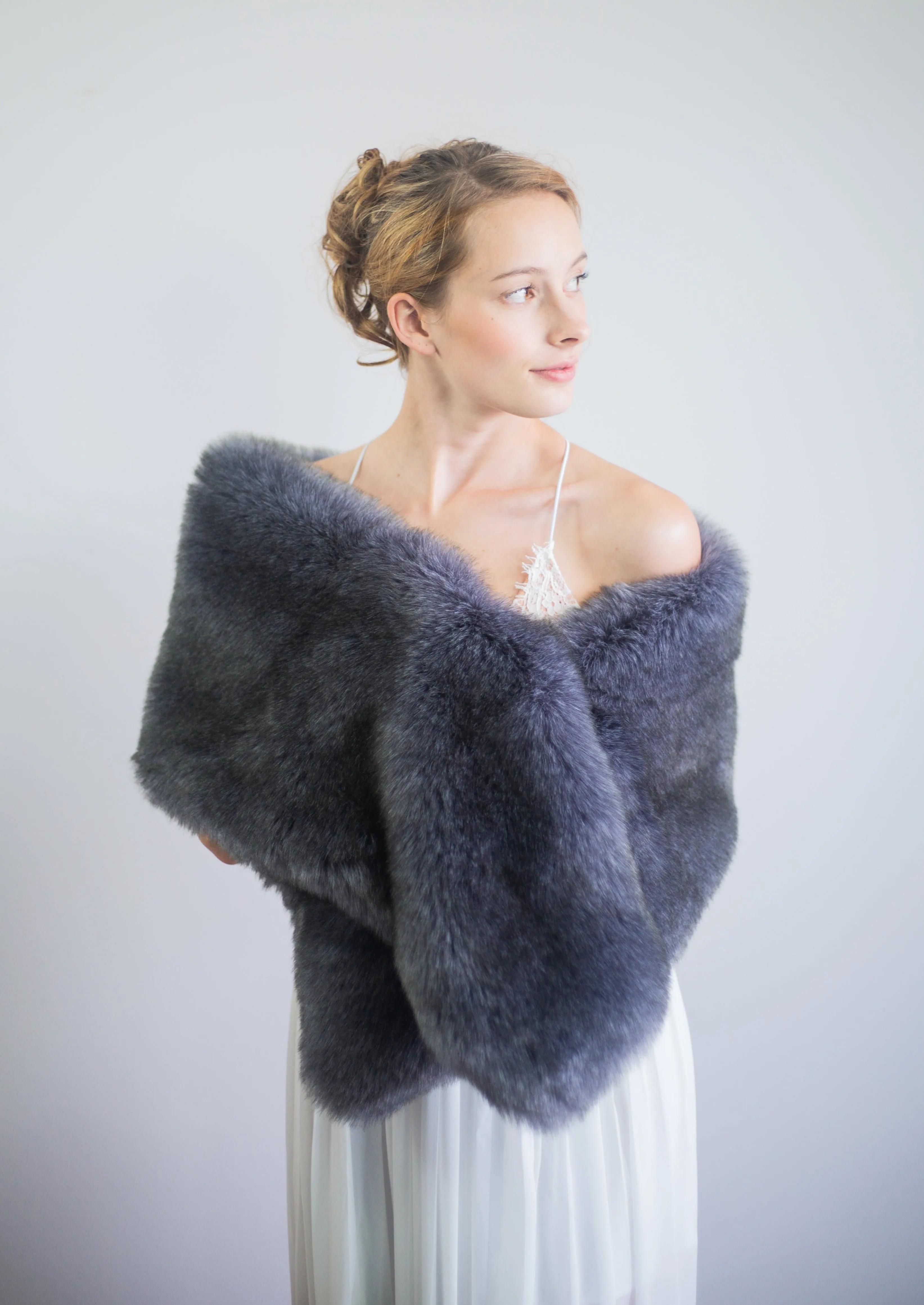 Dark Blue / Gray Faux Fur Shawl (Lilian DGry01)