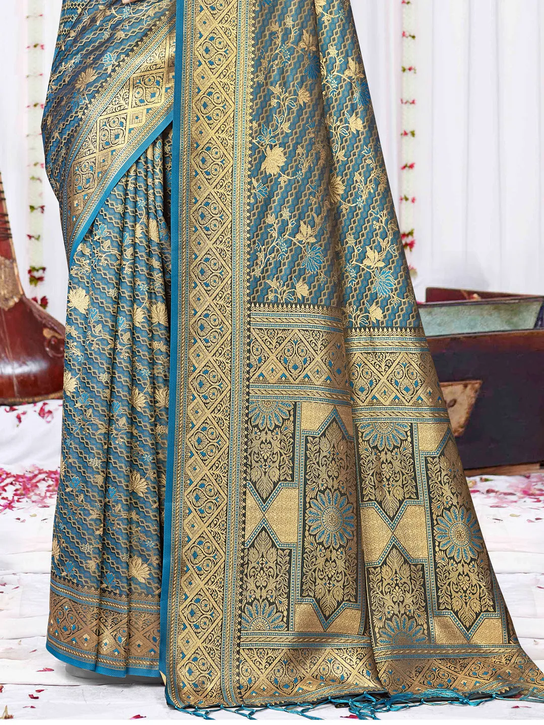 Women Rama Satin Silk Saree With Un Stitched Blouse